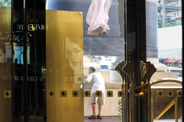 From the series ‘Great Mall of China’ 中华商城. Photo: Adrian Suddenly Gordon