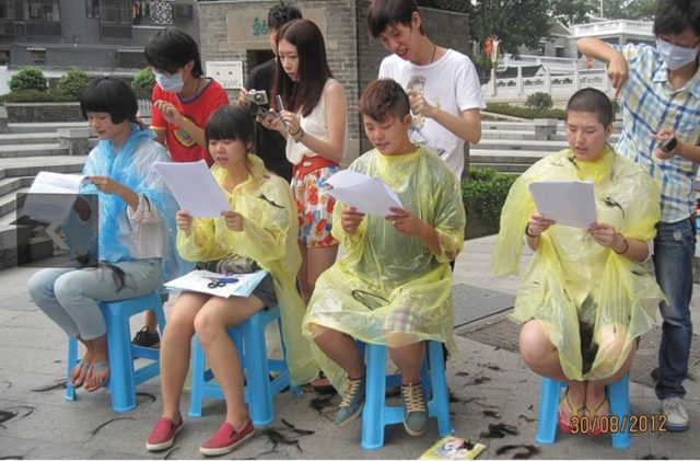 Women shave their heads to protest gender biased examination policy. Source: Chinese Internet Forum